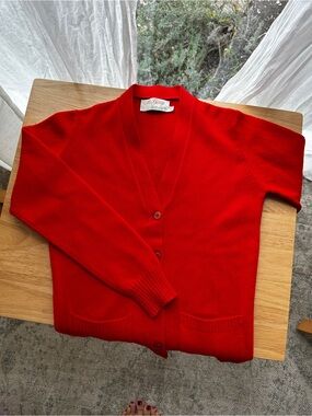Classic Red Vintage Cardigan 100% Scottish Wool Size Small